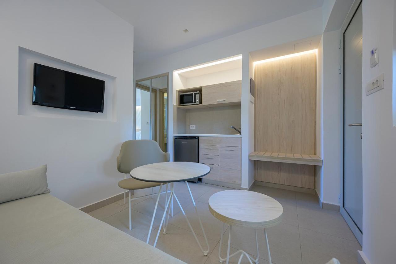 Mythos Suites Hotel Tigaki Exterior foto